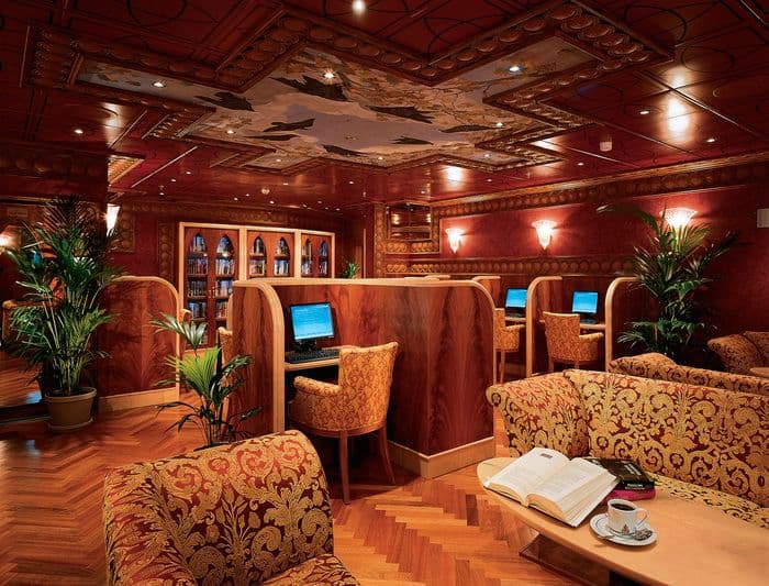 Carnival Miracle Internet Cafe 1.jpg